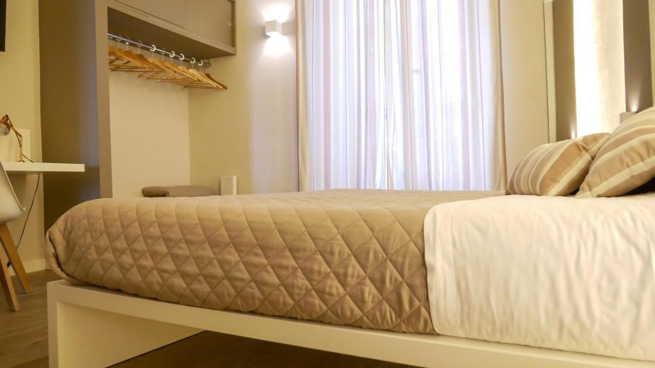 La Banchina Holiday Rooms Трани Экстерьер фото