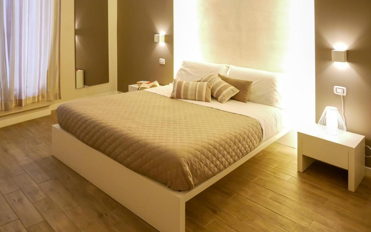 La Banchina Holiday Rooms Трани Экстерьер фото