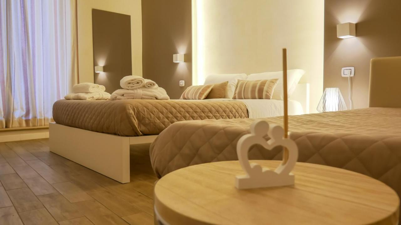 La Banchina Holiday Rooms Трани Экстерьер фото
