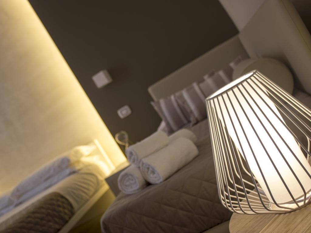 La Banchina Holiday Rooms Трани Экстерьер фото