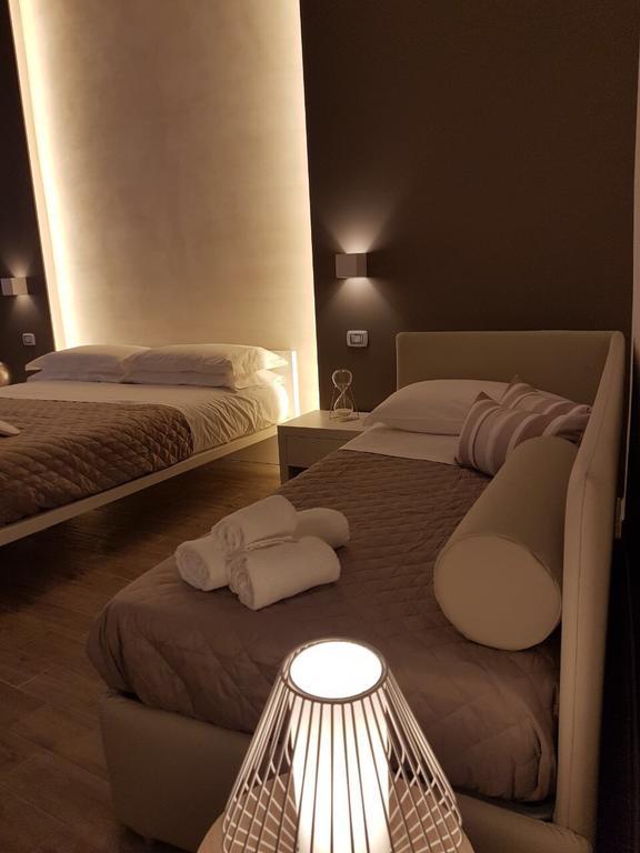 La Banchina Holiday Rooms Трани Экстерьер фото