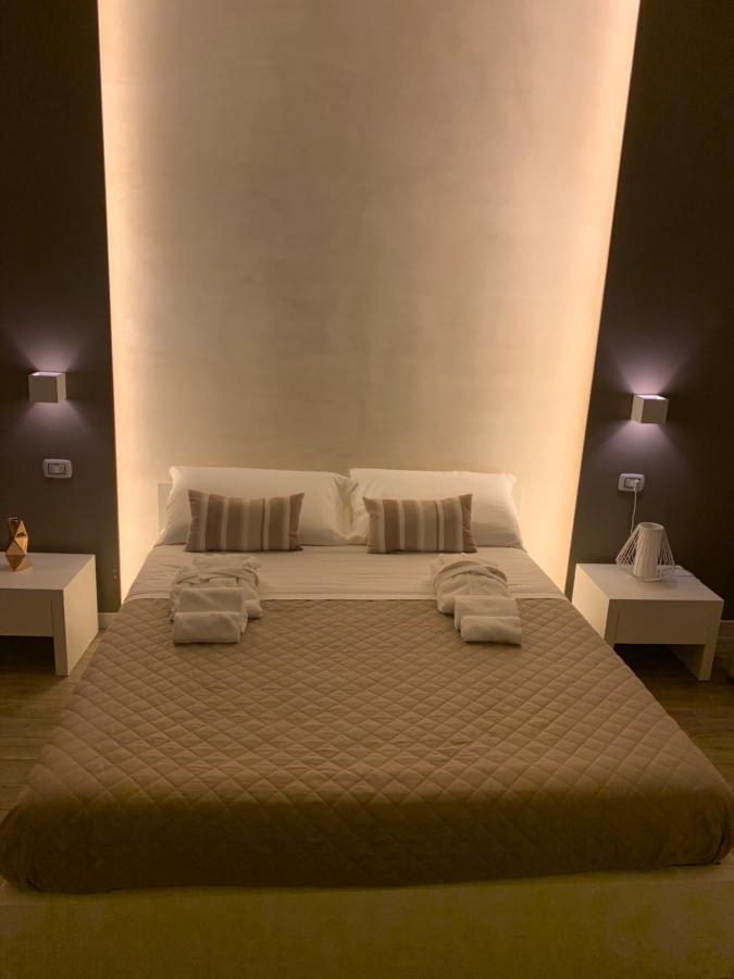 La Banchina Holiday Rooms Трани Экстерьер фото