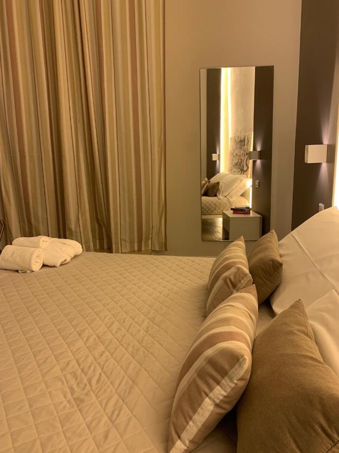 La Banchina Holiday Rooms Трани Экстерьер фото